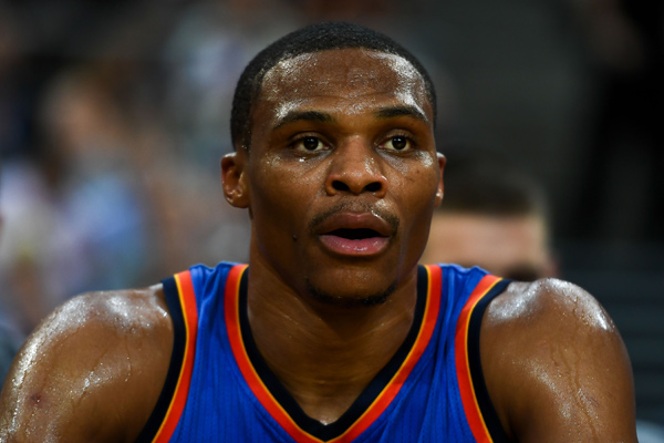 一边继续观 一边继续观