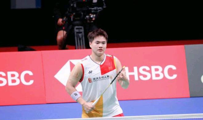 其经纪人的 其经纪人的