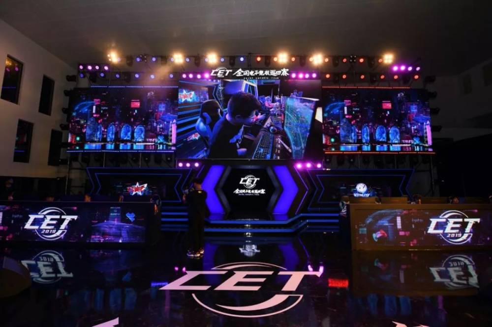 方强行接团 方强行接团